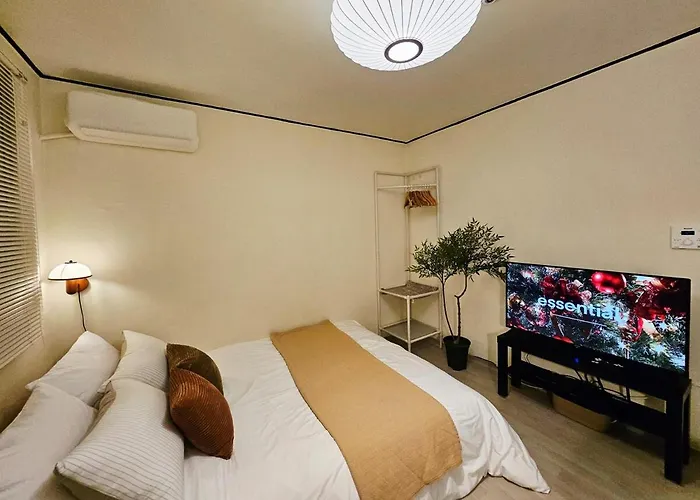Cozy & Comfortable Near Sillim Station, Easy Access To Gangnam & Hongdae Seul