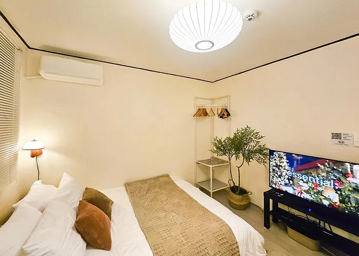 Cozy & Comfortable Near Sillim Station, Easy Access To Gangnam & Hongdae *