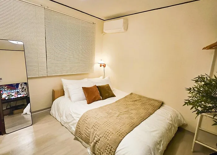 Cozy & Comfortable Near Sillim Station, Easy Access To Gangnam & Hongdae